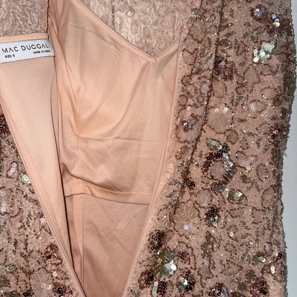Mac Duggal Nude Silver Bateau Neck Cap Sleeve Floral Beaded Trumpet Gown Size 8